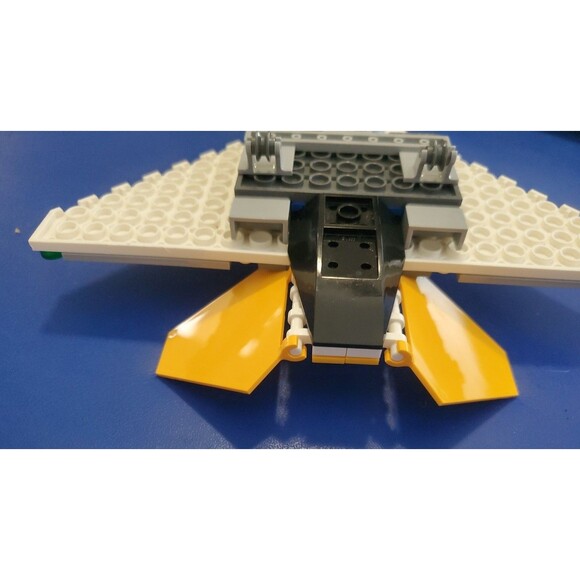 Lego 60289 Airshow Jet Transporter -Jet & Pilot Minifigure - No Transporter - Picture 10 of 16